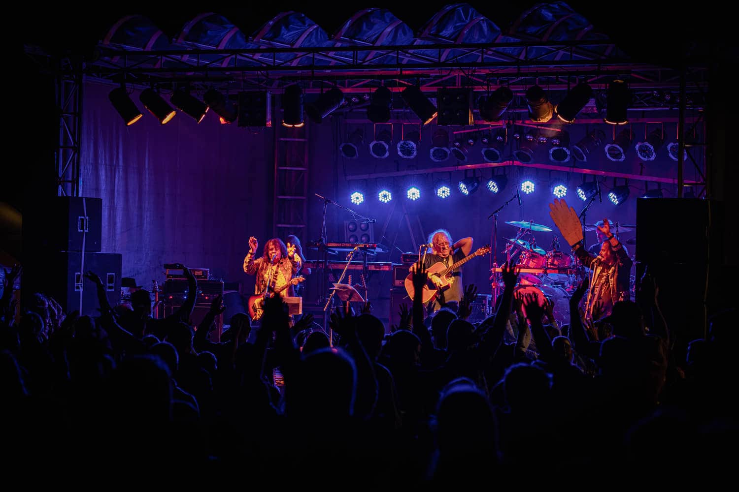 Liveband im Scheinwerferlicht