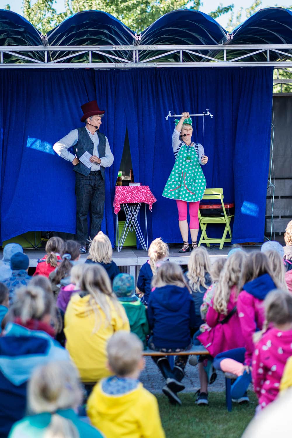 Puppentheater auf der Bühne