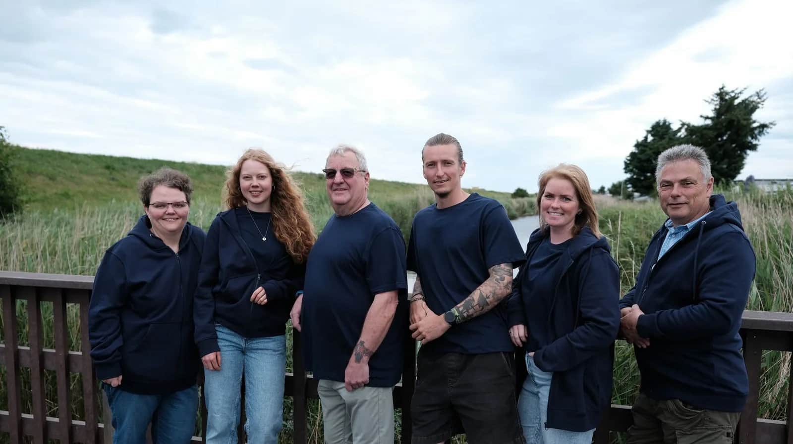 Het team van Physiotherapie Wallnau op de dijk